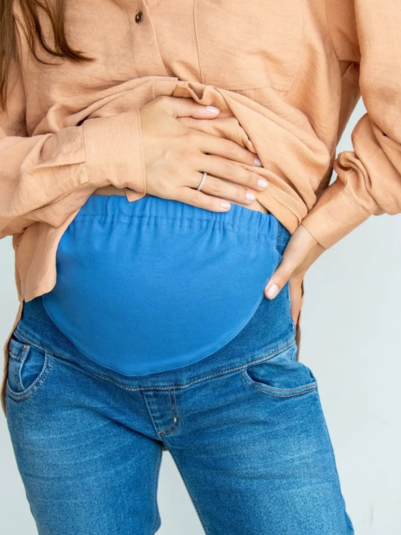 Jeans de grossesse en denim bleu