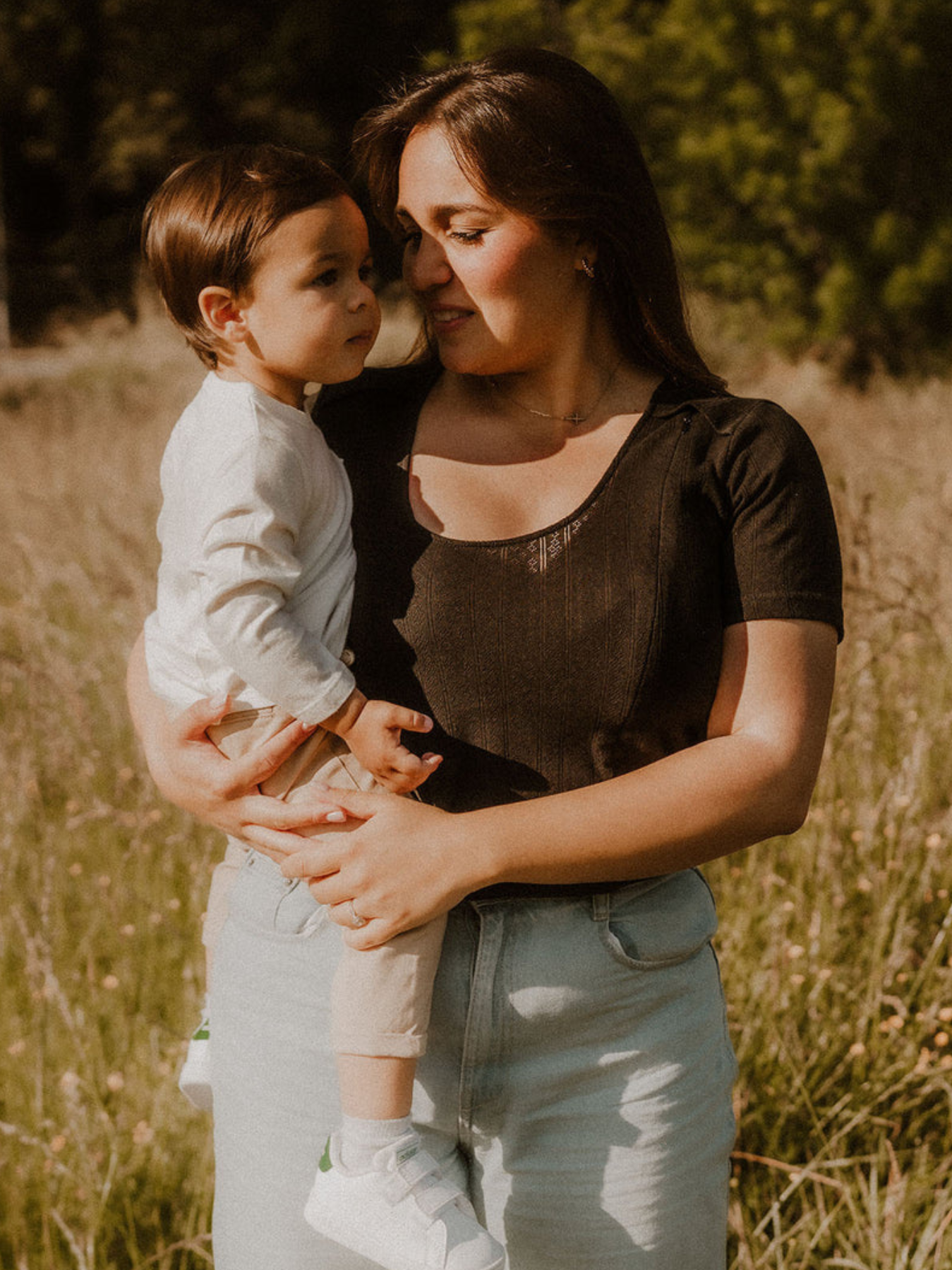 Black embroidery maternity t-shirt breastfeeding