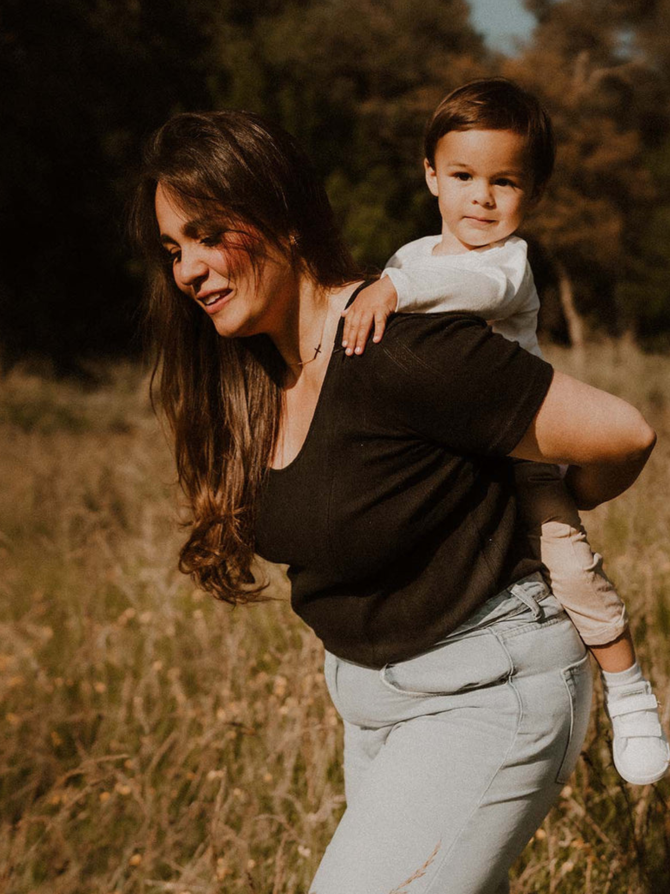 Black embroidery maternity t-shirt breastfeeding